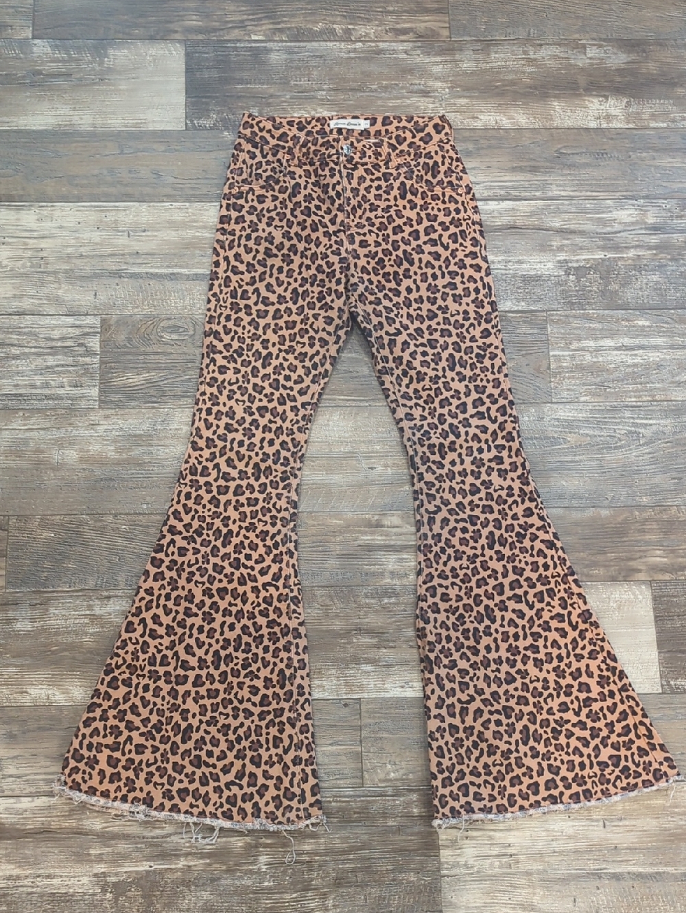 RANCH DRESS'N Fallon Taylor "Cheetah" tan & black super flare jeans sz 2 TALL - Picture 5 of 14